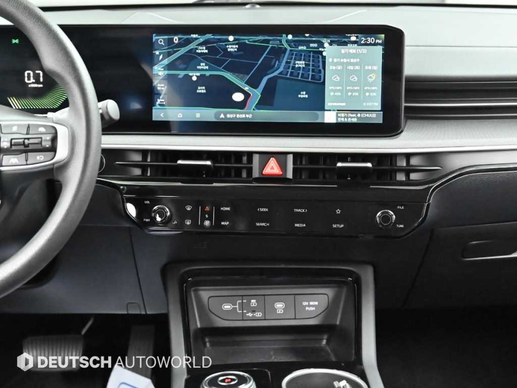 Kia K5 — photo 14