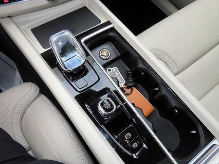 Volvo XC60 — photo 11