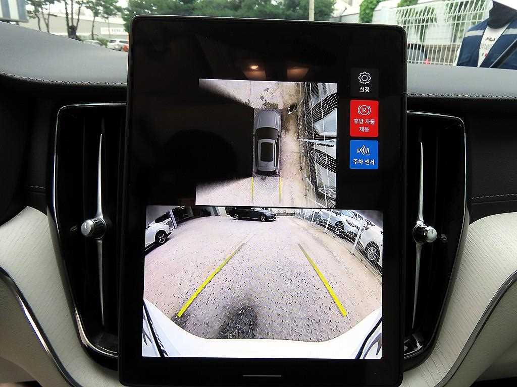 Volvo XC60 — photo 15