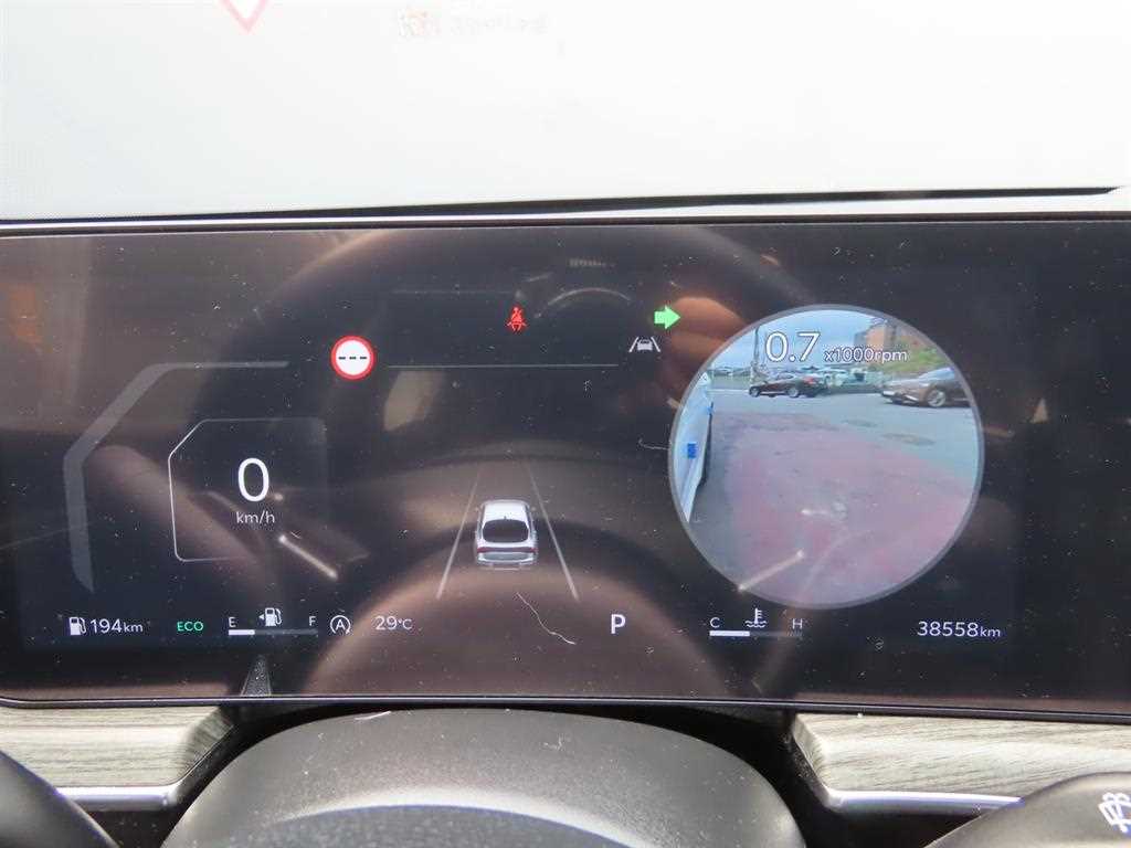 Kia K5 — photo 08