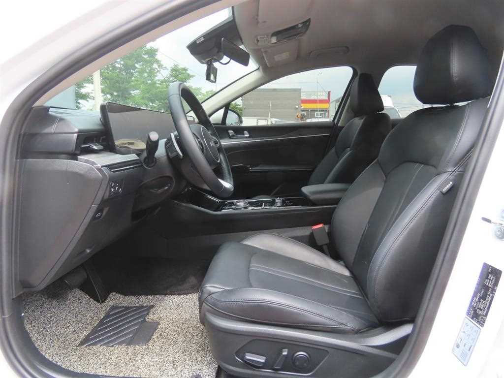 Kia K5 — photo 14