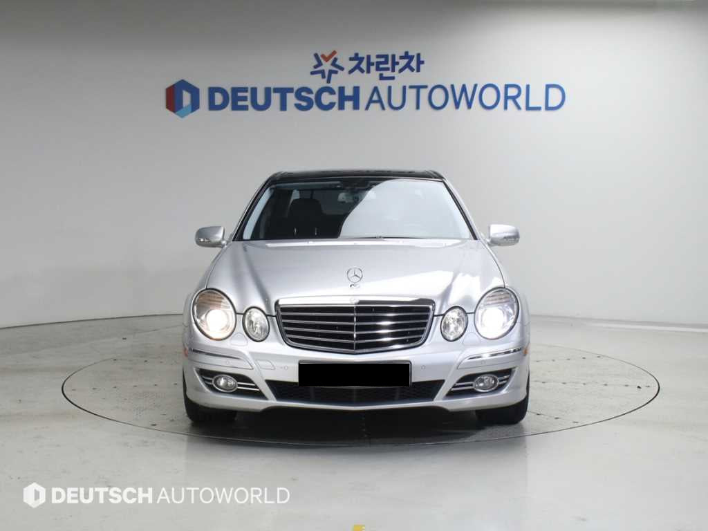 Mercedes-Benz E-Class — photo 03
