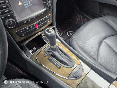 Mercedes-Benz E-Class — photo 09