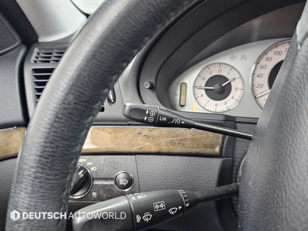 Mercedes-Benz E-Class — photo 17