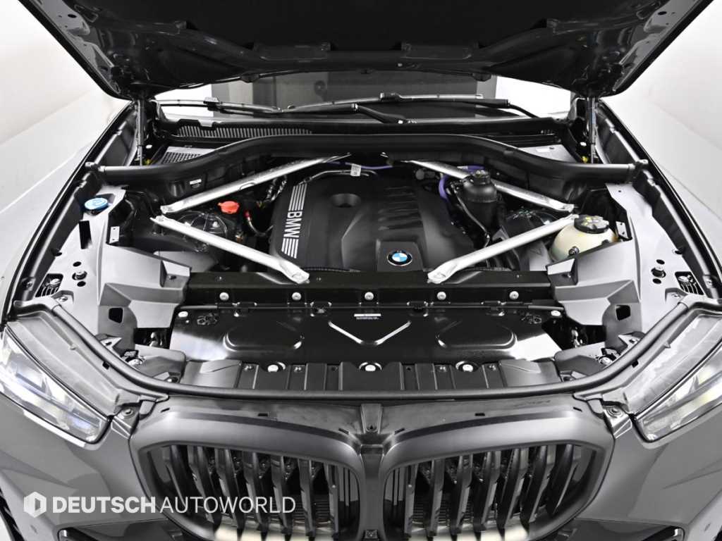 BMW X5 — photo 06