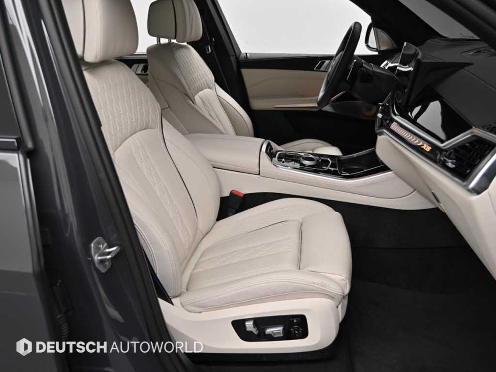 BMW X5 — photo 10