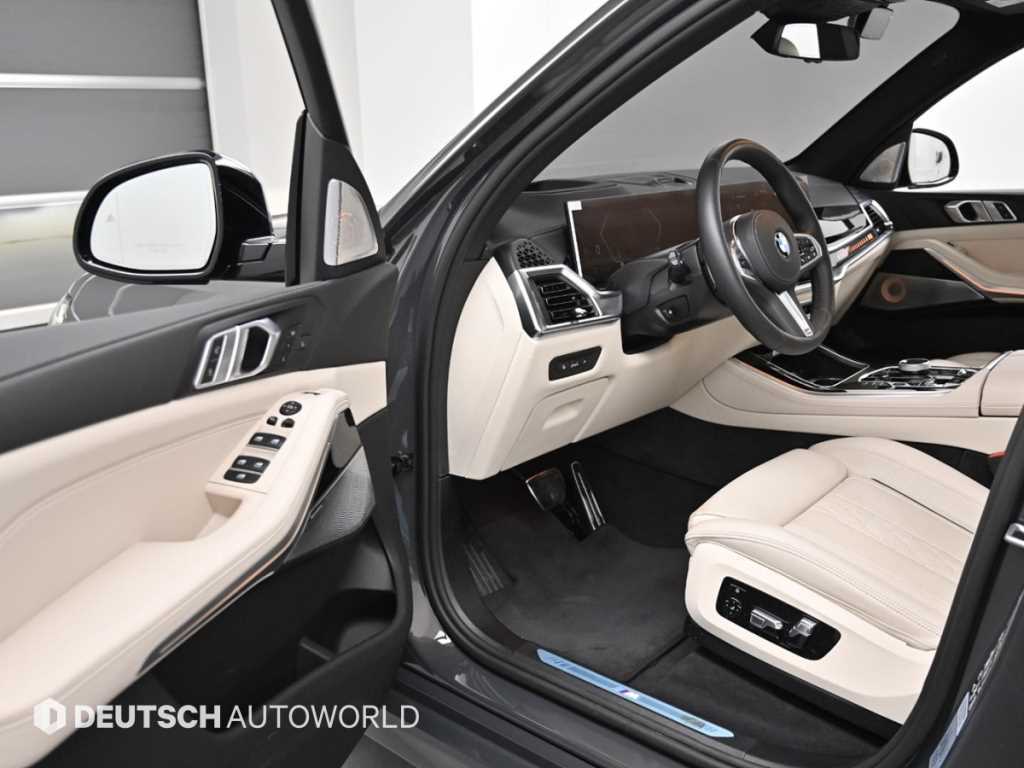 BMW X5 — photo 11