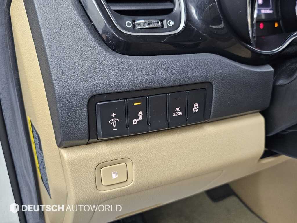 Kia Carnival — photo 17