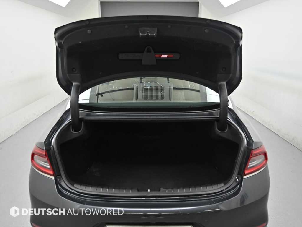 Hyundai Grandeur — photo 19