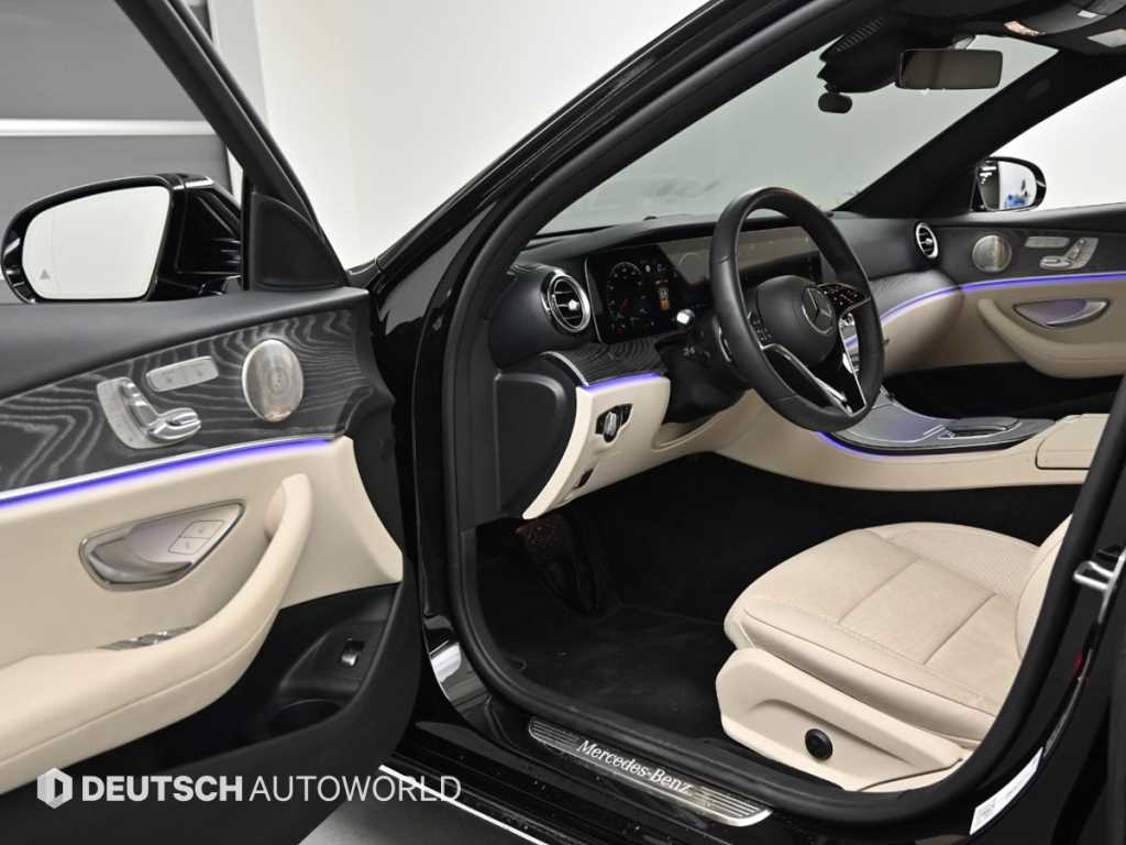 Mercedes-Benz E-Class — photo 11