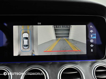 Mercedes-Benz E-Class — photo 15