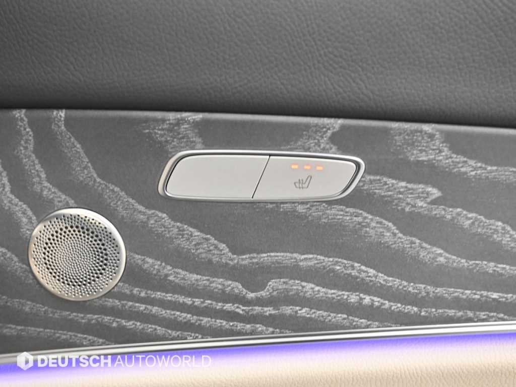 Mercedes-Benz E-Class — photo 16