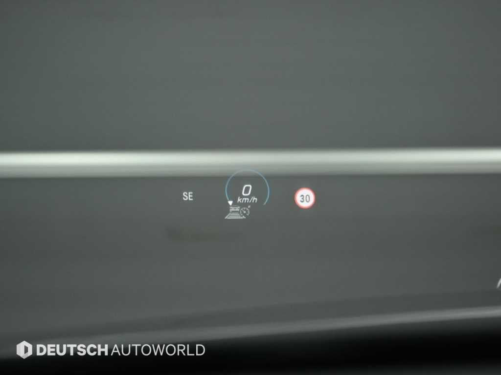 Mercedes-Benz E-Class — photo 17
