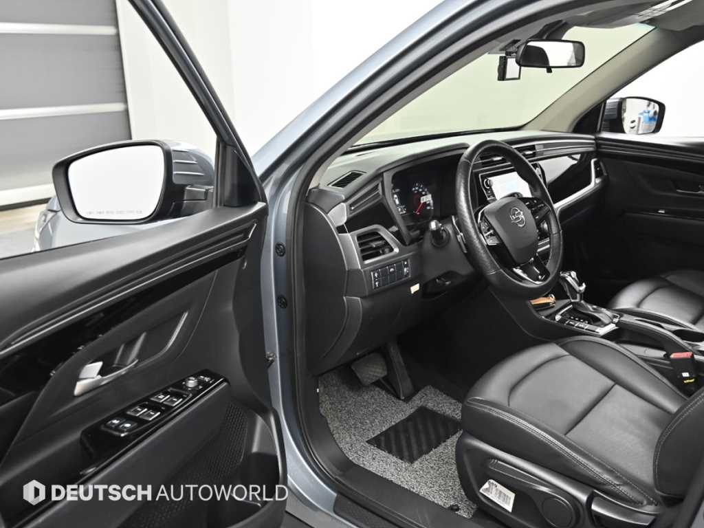 KGM KORANDO — photo 11