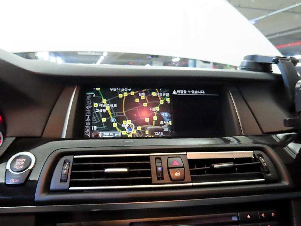 BMW 5-Series — photo 13