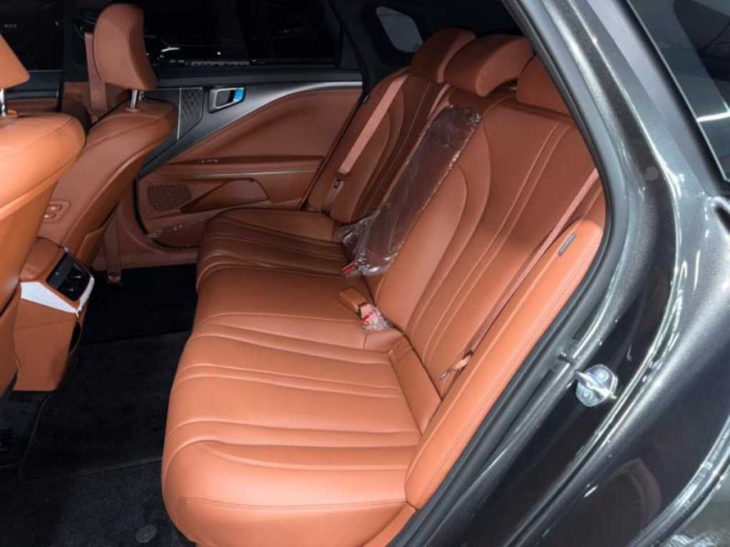 Kia K8 — photo 07