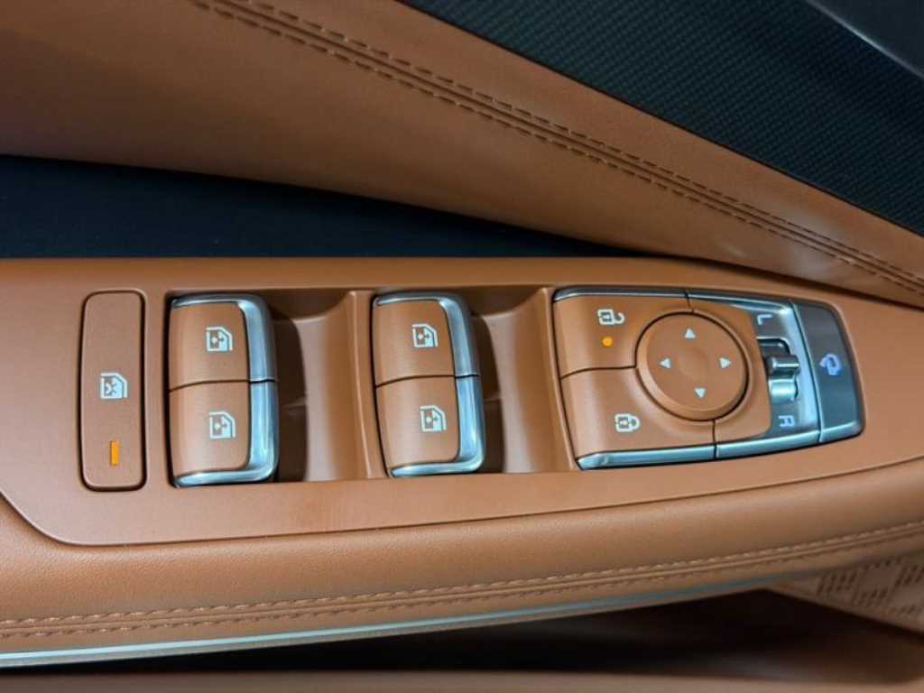 Kia K8 — photo 17
