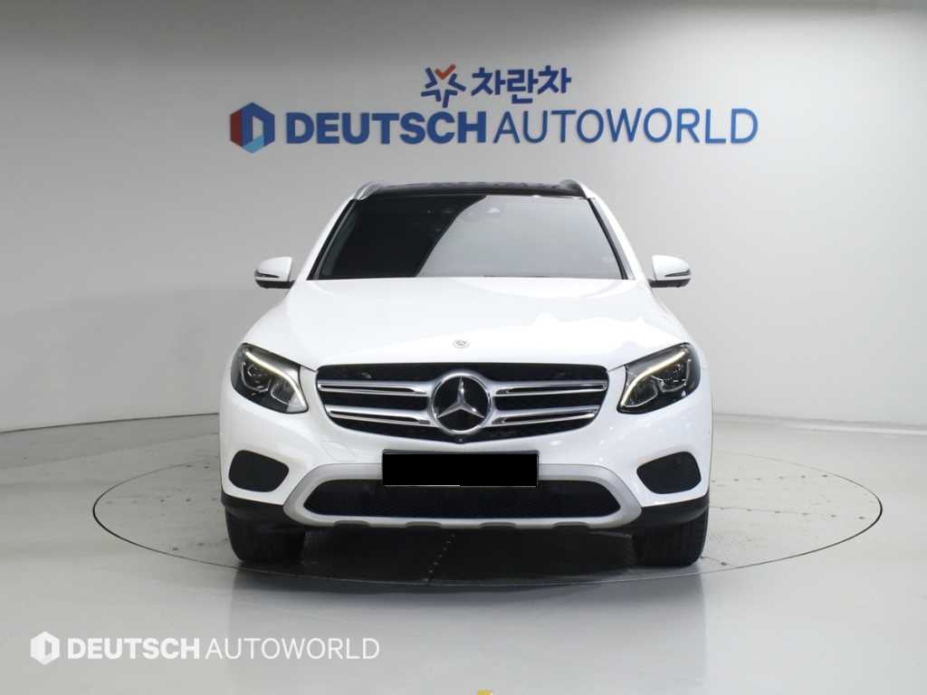 Mercedes-Benz GLC-Class — photo 03