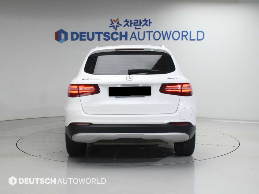 Mercedes-Benz GLC-Class — photo 04