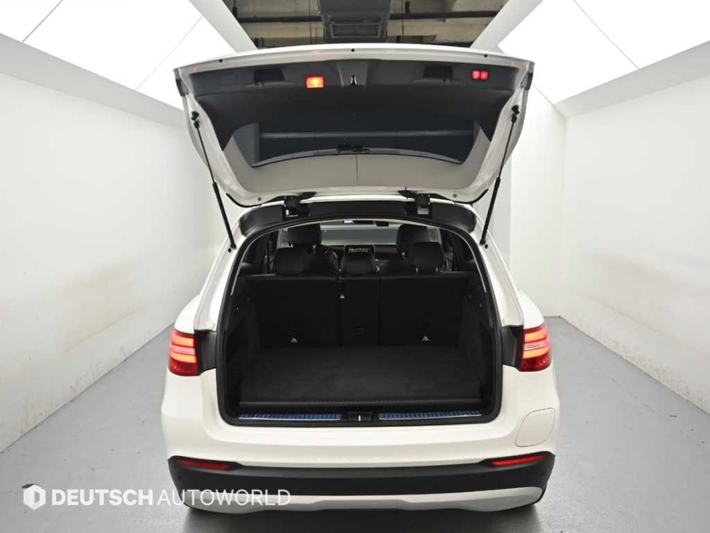 Mercedes-Benz GLC-Class — photo 20