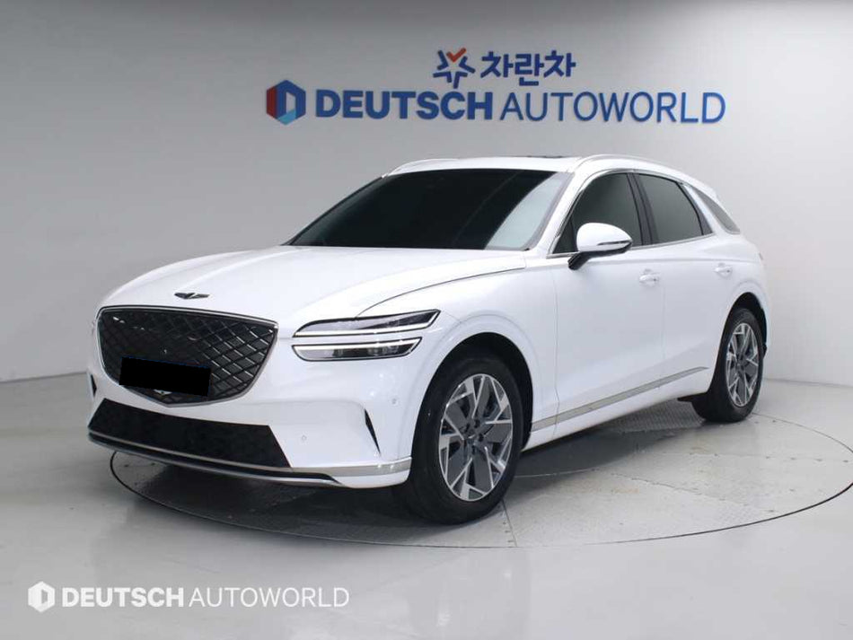 Genesis GV70 — photo 01