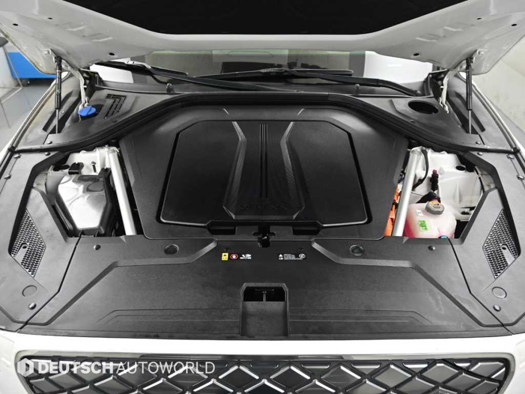 Genesis GV70 — photo 06