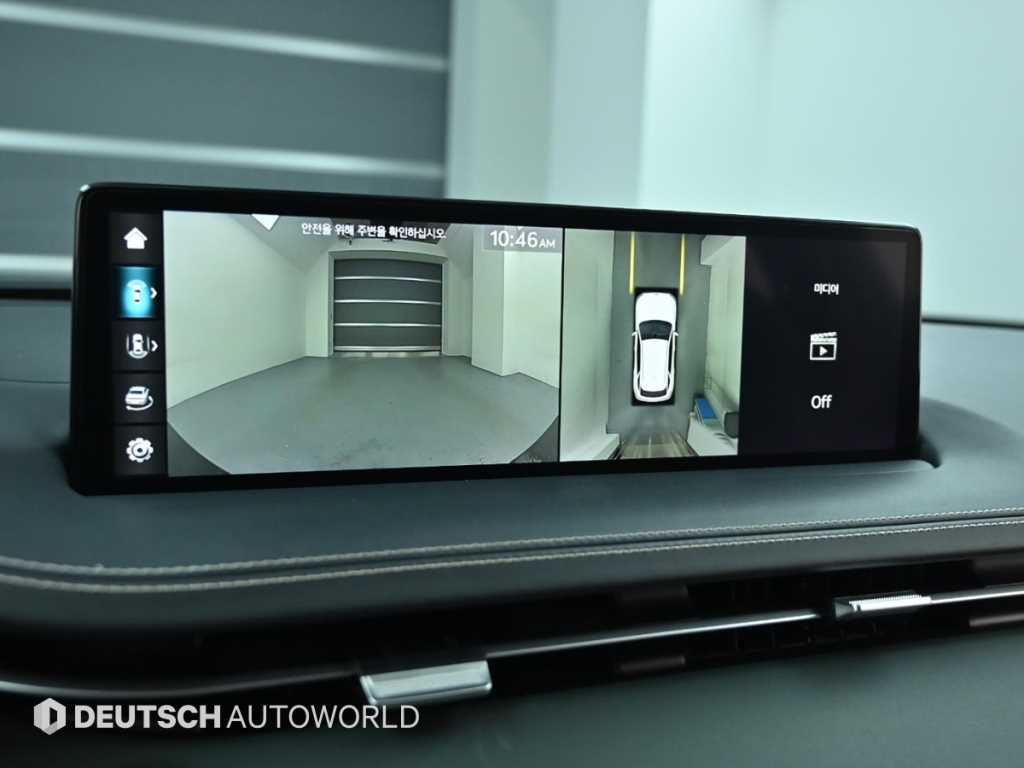 Genesis GV70 — photo 15