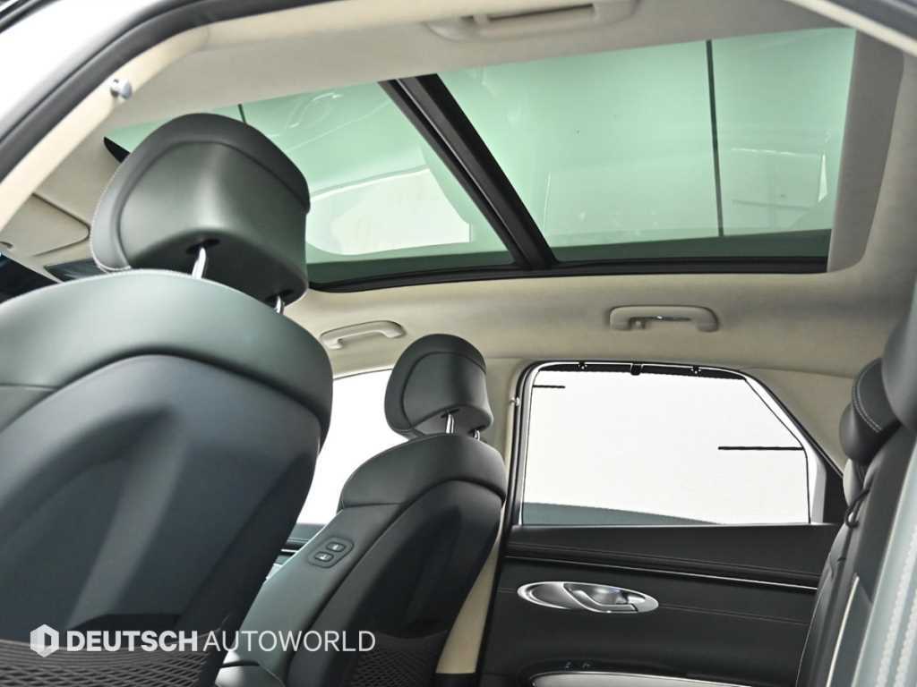 Genesis GV70 — photo 18