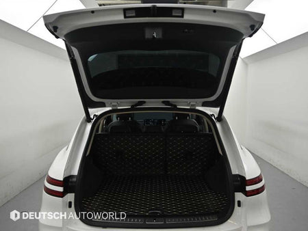 Genesis GV70 — photo 19