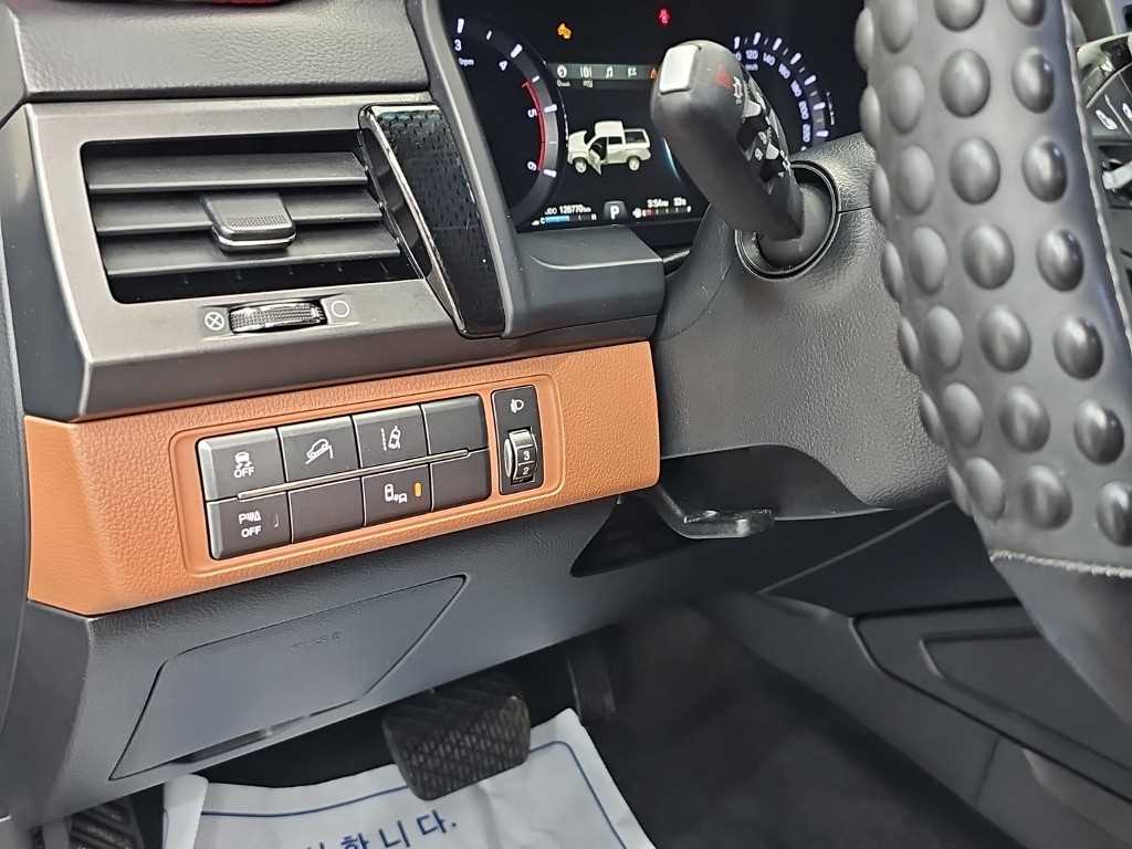 KGM Rexton — photo 17