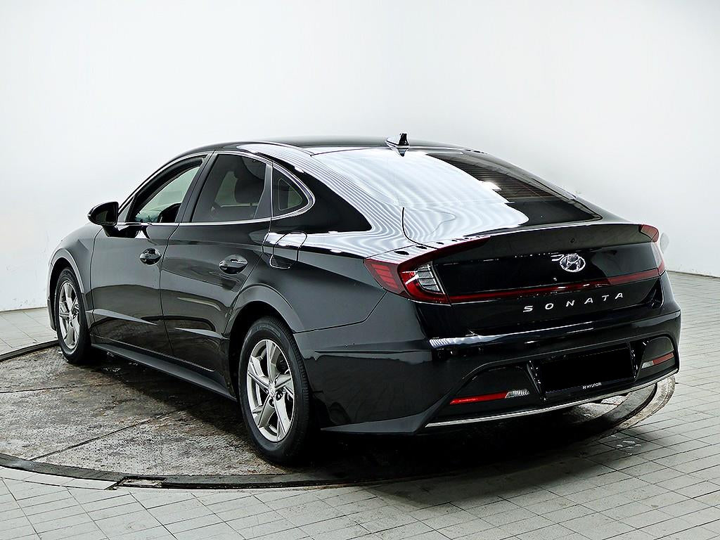 Hyundai Sonata — photo 04