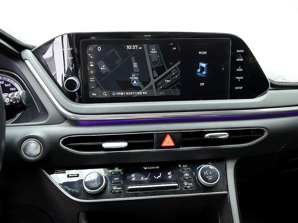 Hyundai Sonata — photo 09