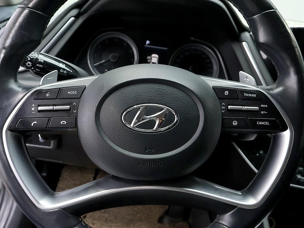 Hyundai Sonata — photo 16