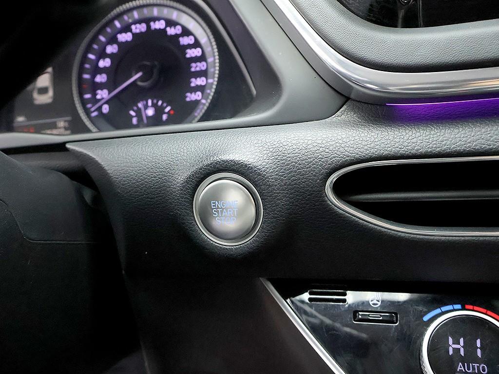 Hyundai Sonata — photo 17