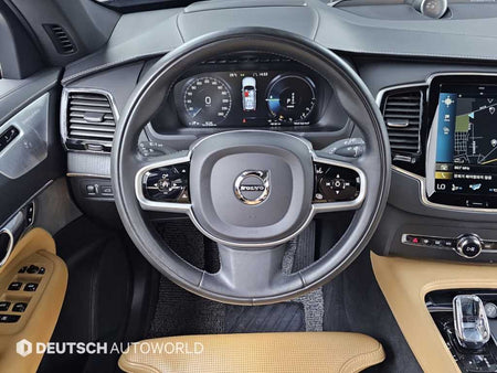 Volvo XC90 — photo 13