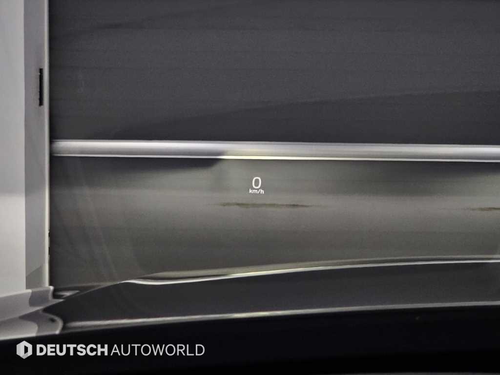 Volvo XC90 — photo 17