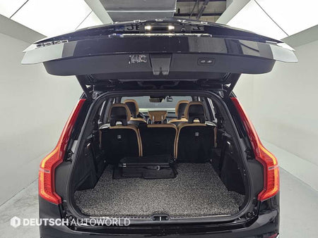 Volvo XC90 — photo 19