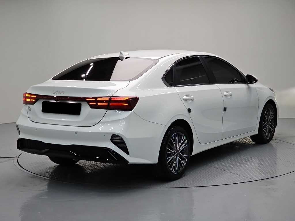 Kia K3 — photo 04