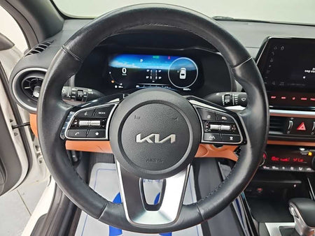 Kia K3 — photo 09