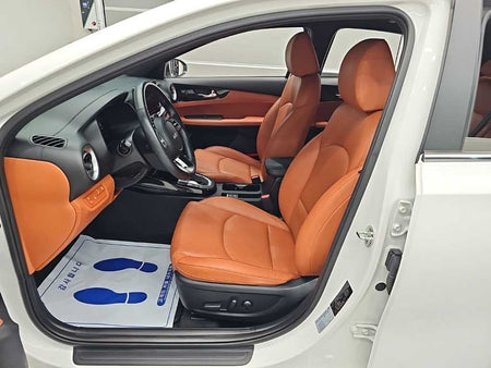 Kia K3 — photo 11