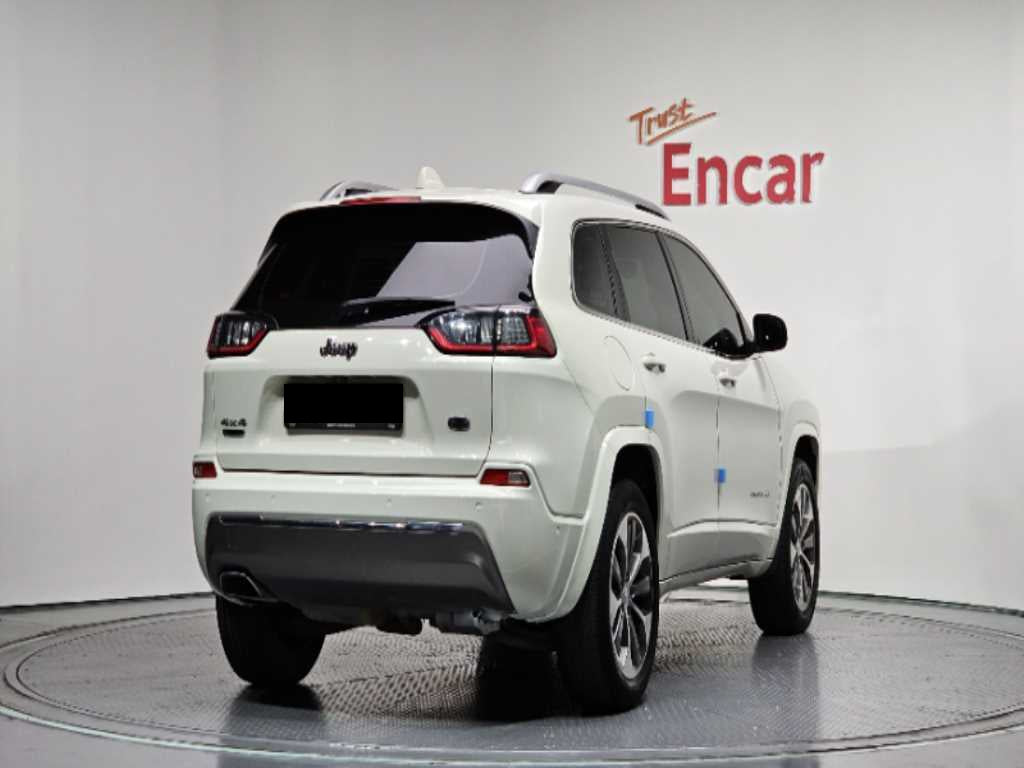 Jeep Cherokee — photo 02