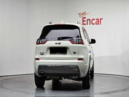 Jeep Cherokee — photo 04