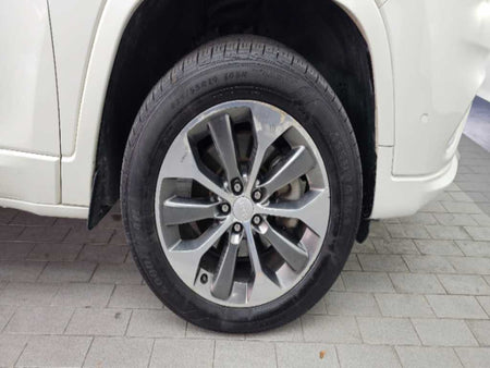 Jeep Cherokee — photo 05