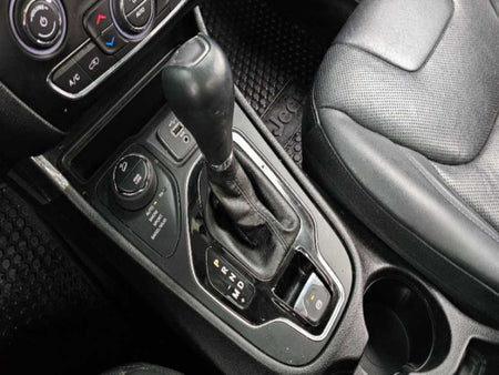 Jeep Cherokee — photo 09