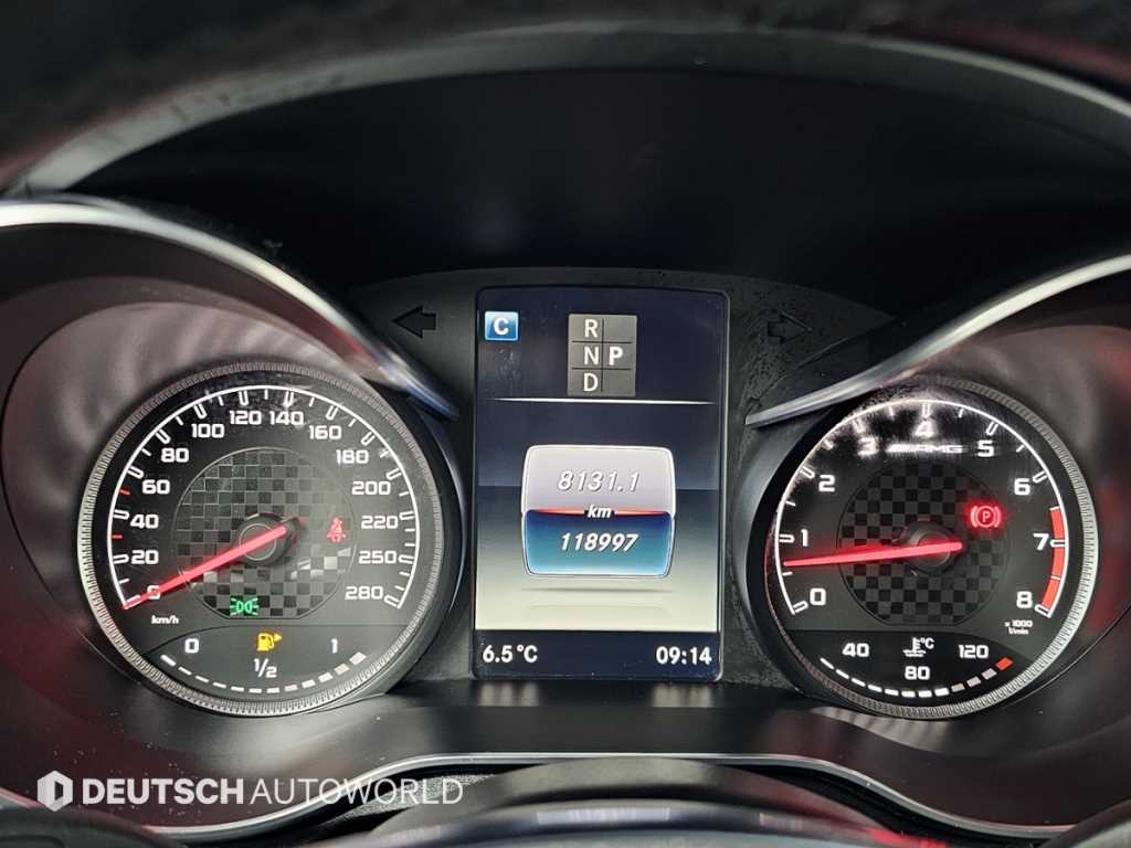 Mercedes-Benz GLC-Class — photo 08