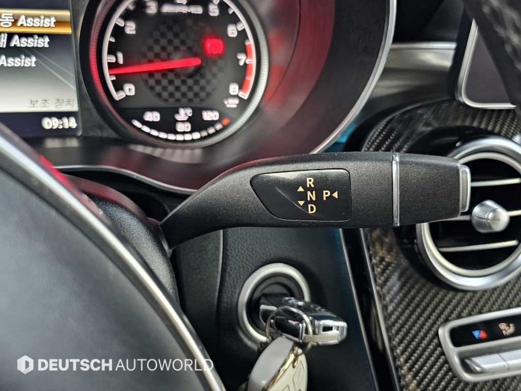 Mercedes-Benz GLC-Class — photo 09
