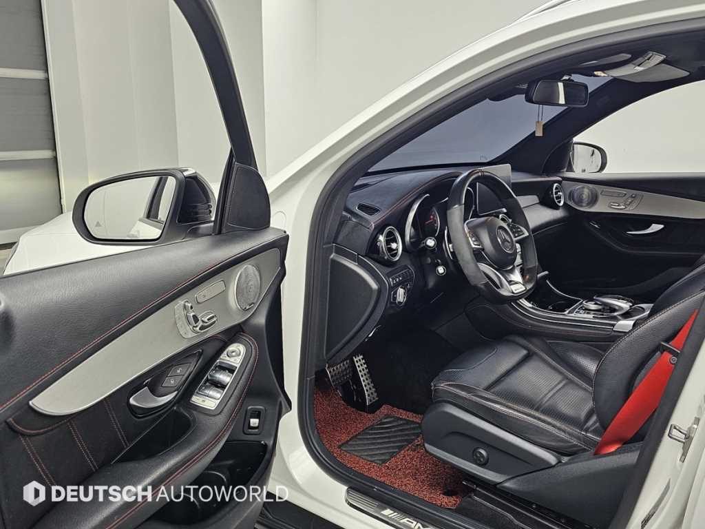Mercedes-Benz GLC-Class — photo 11