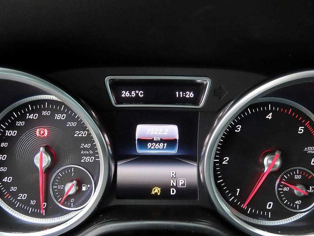 Mercedes-Benz GLE-Class — photo 09