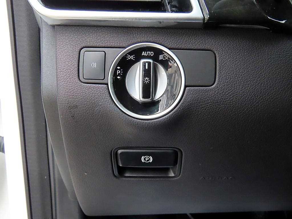 Mercedes-Benz GLE-Class — photo 12