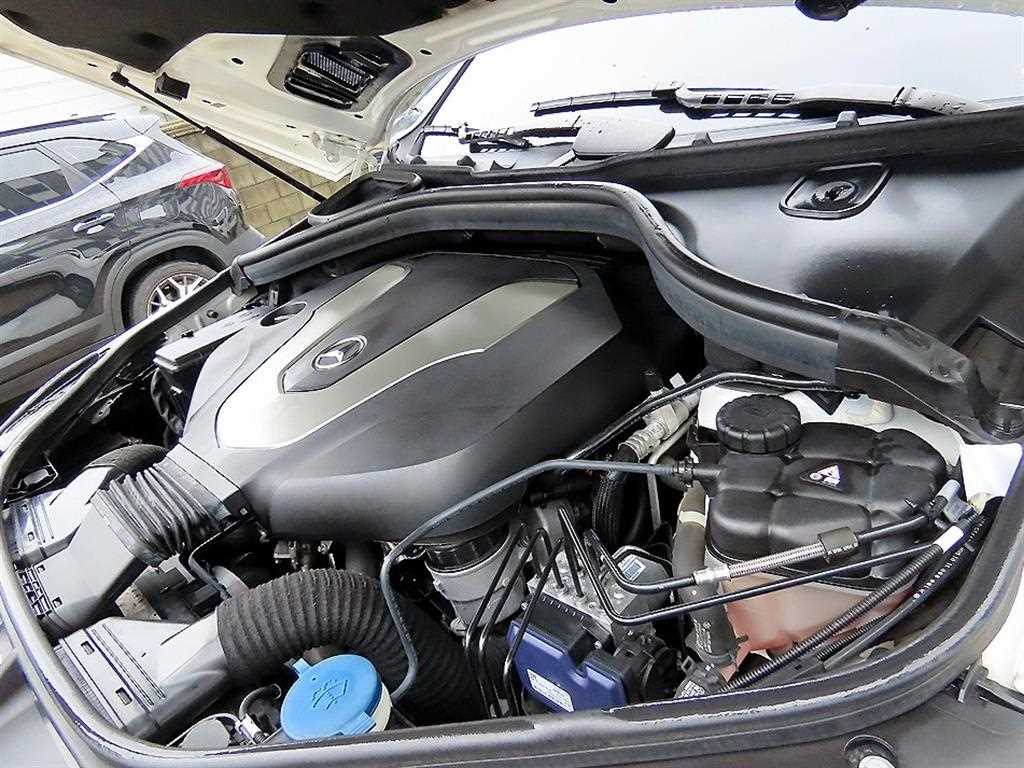 Mercedes-Benz GLE-Class — photo 19